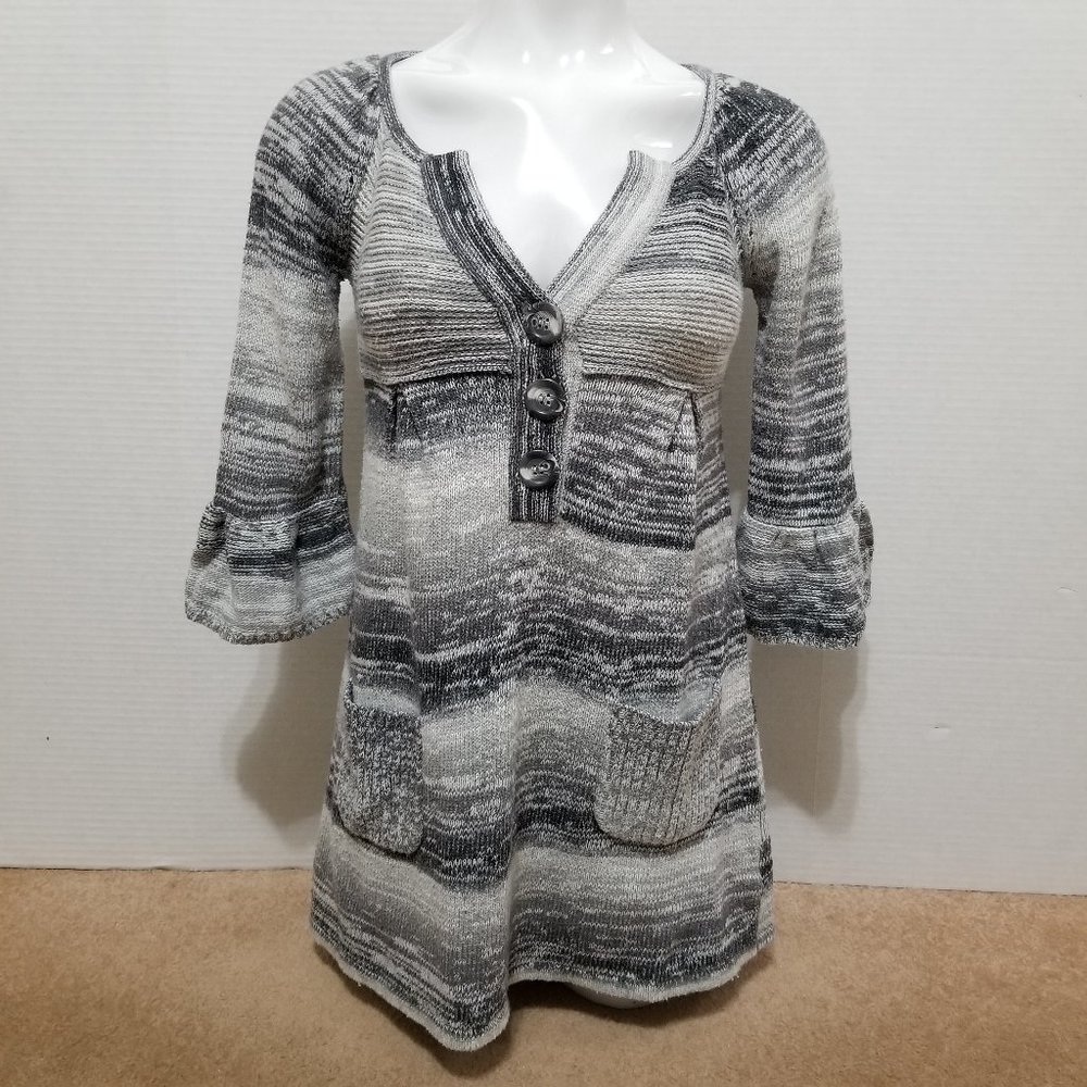 Love Rocks sweater Small tunic pockets knit pullover notch v-neck